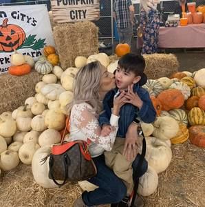 Meet your Posher, Rosario